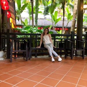 Meet your Posher, Thu